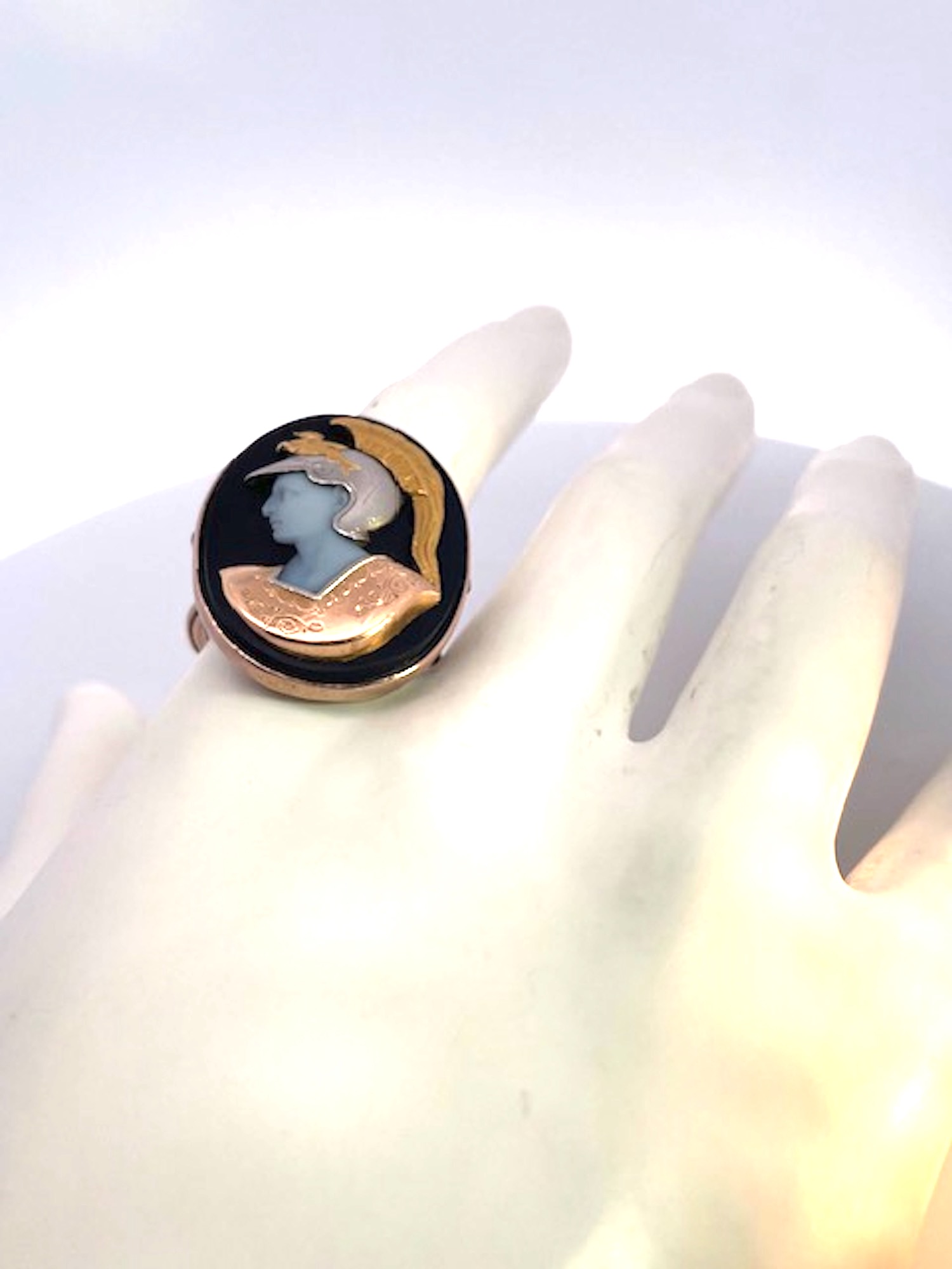 Hardstone Cameo Habille Ring 18K