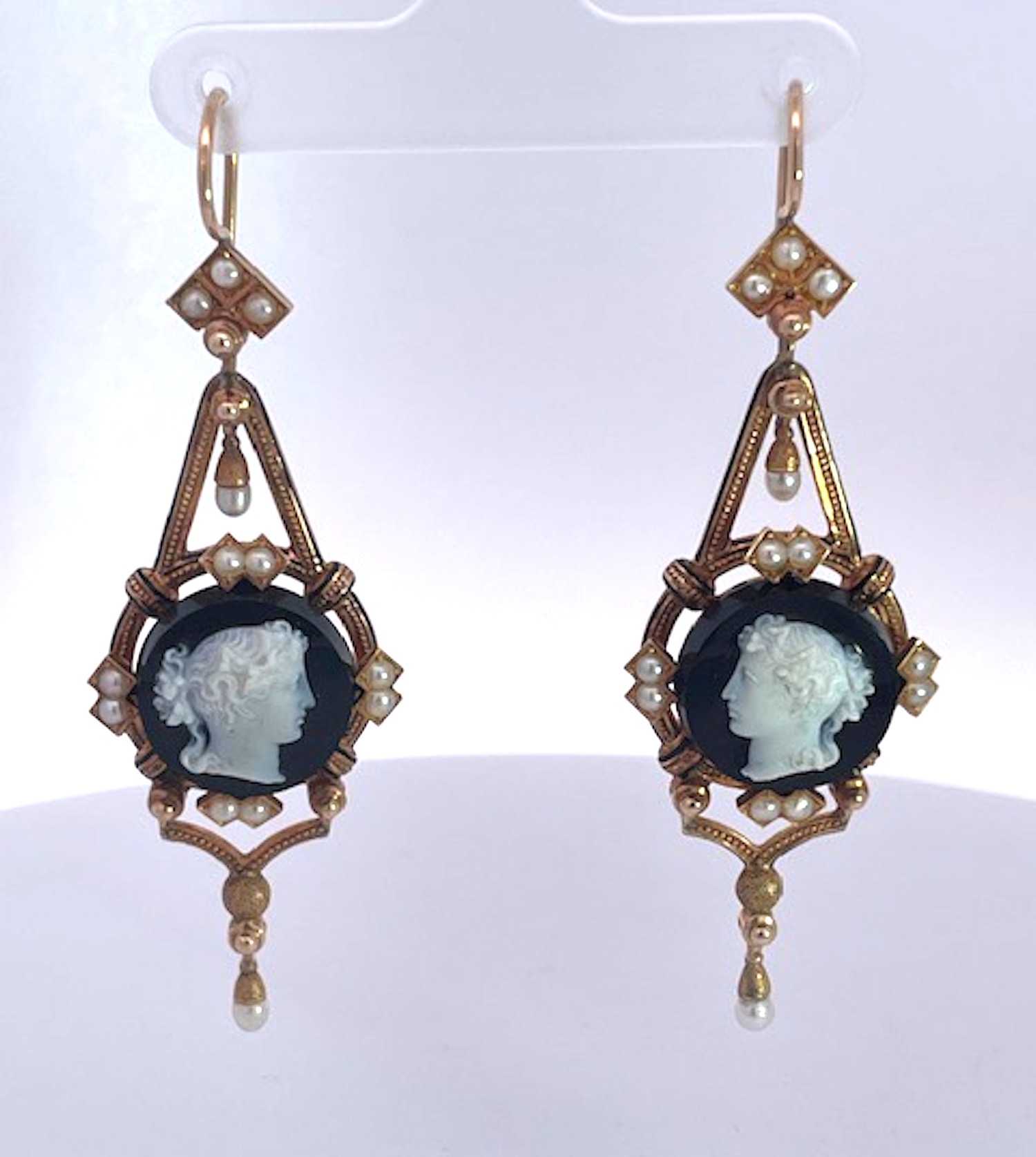 14K Sardonyx Cameo Split Pearl Brooch and matching Earrings